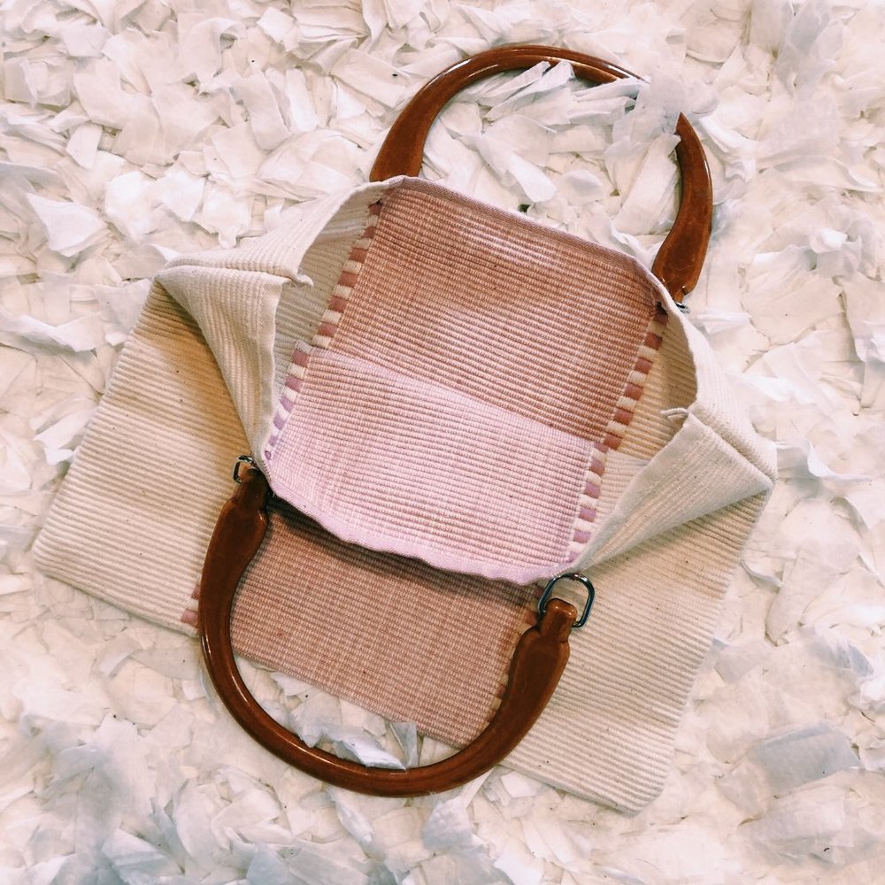 Vintage Pink & White Tote Style Acrylic Handle Bag - Picture 7 of 7